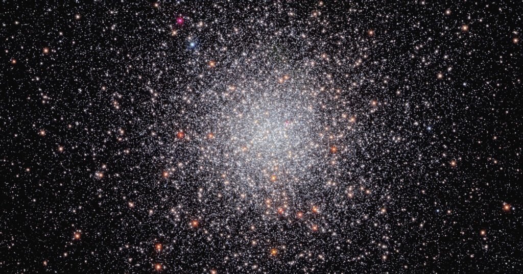NGC 6440: un enjambre de estrellas ubicado a 28 000 años luz